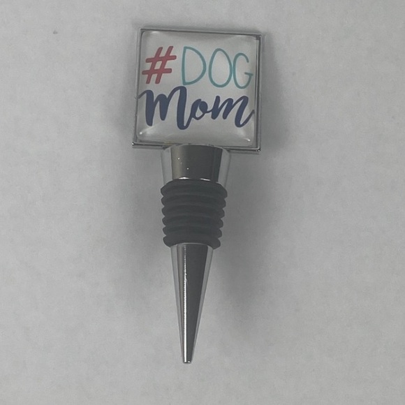 Other - 🌺 3/$25 🌺 Dog Mom Wine Bottle Stopper